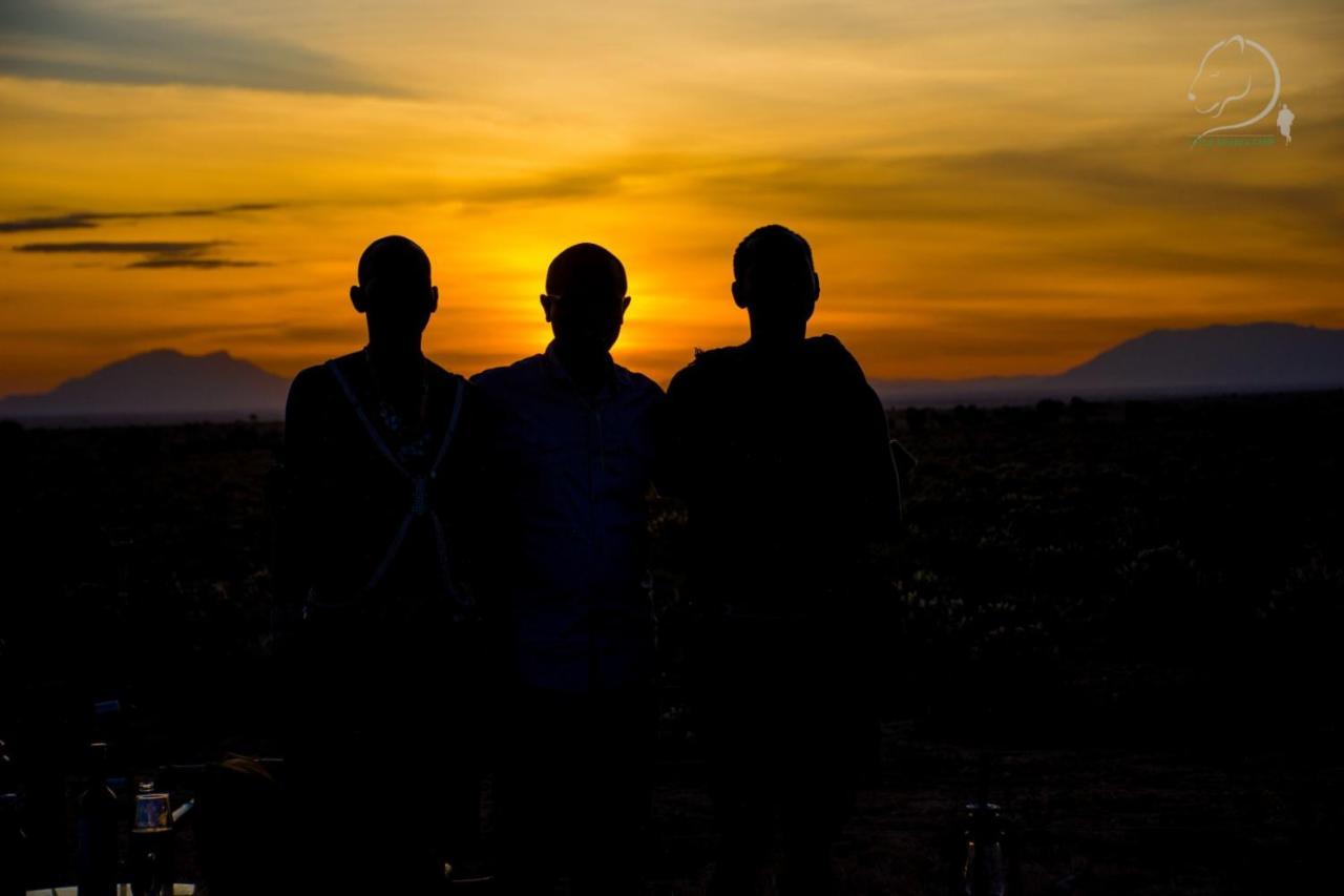 Amanya 2-Rooms Lioness Family Amboseli Extérieur photo